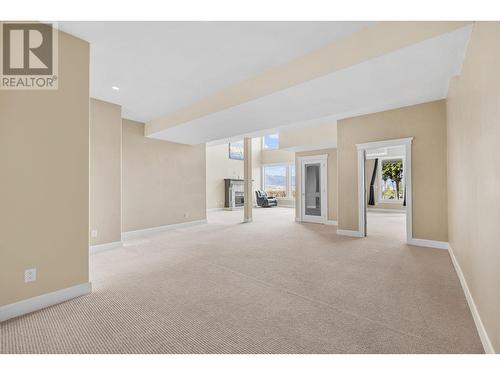 368 Trumpeter Court, Kelowna, BC - Indoor Photo Showing Other Room