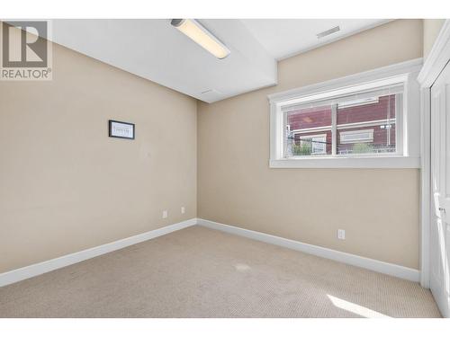 368 Trumpeter Court, Kelowna, BC - Indoor Photo Showing Other Room