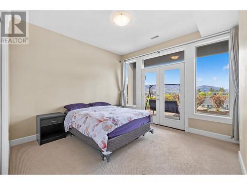 368 Trumpeter Court, Kelowna, BC - Indoor Photo Showing Bedroom