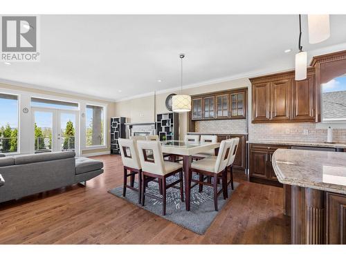 368 Trumpeter Court, Kelowna, BC - Indoor