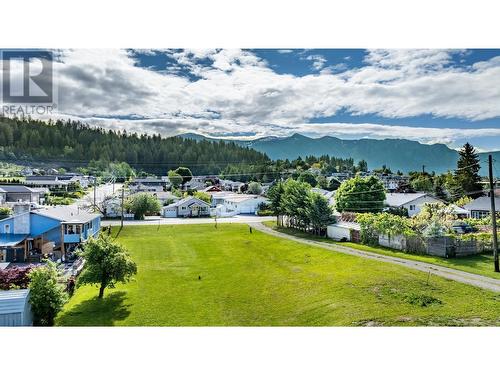 513 16Th Avenue, Creston, BC 