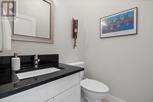 5420 Resort Drive, Fernie, BC - Indoor Photo Showing Bathroom