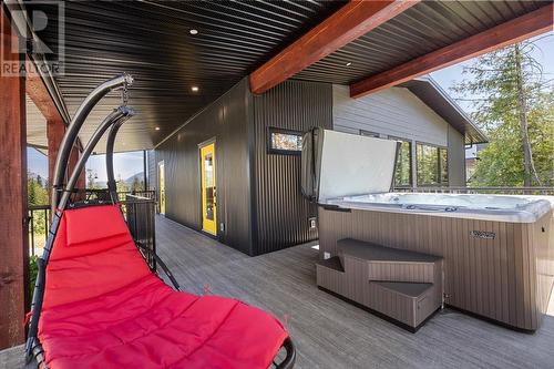 5420 Resort Drive, Fernie, BC - Outdoor With Exterior