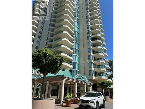 4A 338 Taylor Way, West Vancouver, BC - Outdoor With Balcony With Facade