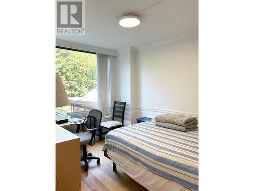 4A 338 Taylor Way, West Vancouver, BC - Indoor Photo Showing Bedroom