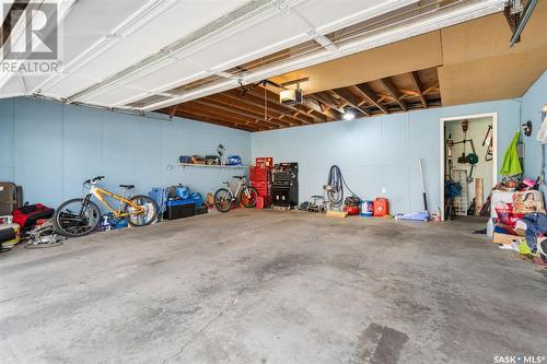 2401 20Th Street, Saskatoon, SK - Indoor Photo Showing Garage