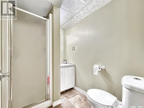 9002 Abbott Avenue, North Battleford, SK - Indoor Photo Showing Bathroom