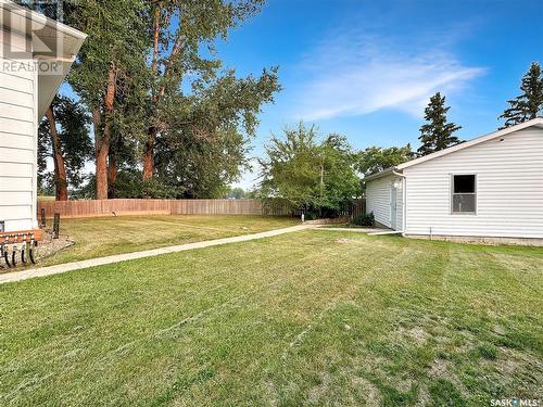 9002 Abbott Avenue, North Battleford, SK - Outdoor