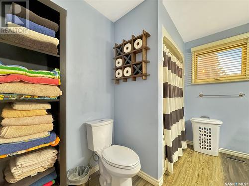 9002 Abbott Avenue, North Battleford, SK - Indoor Photo Showing Bathroom