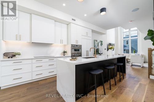 3 - 1397 York Road, Niagara-On-The-Lake, ON - Indoor Photo Showing Kitchen With Upgraded Kitchen