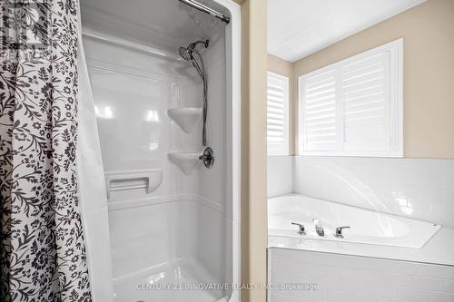 18 York Drive, Peterborough (Northcrest), ON - Indoor Photo Showing Bathroom