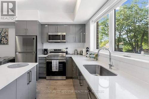 C305 - 6065 Mcleod Road, Niagara Falls, ON - Indoor Photo Showing Kitchen