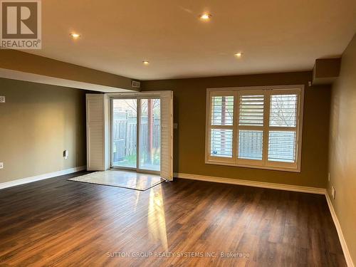 2429 Presquile Drive, Oakville, ON - Indoor Photo Showing Other Room