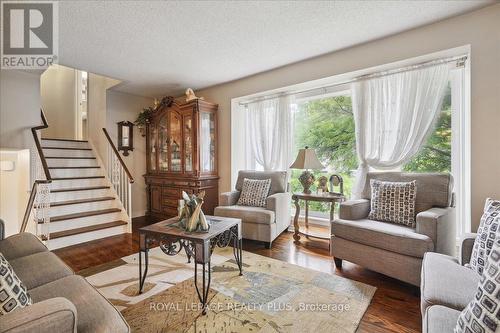 557 Trafford Crescent, Oakville (Bronte West), ON - Indoor Photo Showing Living Room