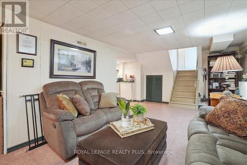 557 Trafford Crescent, Oakville (Bronte West), ON - Indoor Photo Showing Living Room