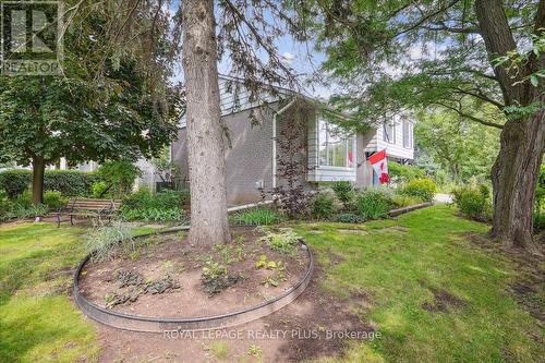 557 Trafford Crescent, Oakville (Bronte West), ON - Outdoor