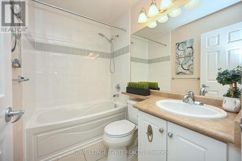 1207 - 3504 Hurontario Street, Mississauga (Fairview), ON - Indoor Photo Showing Bathroom