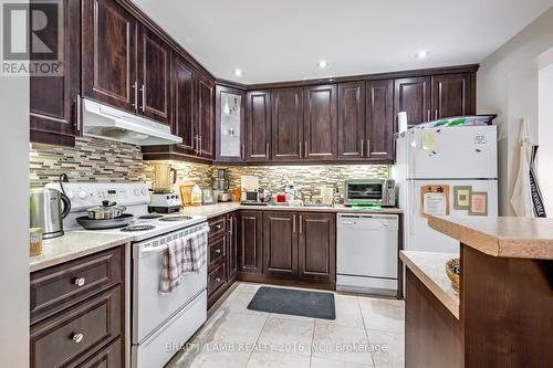 106 - 2120 Rathburn Road E, Mississauga, ON - Indoor Photo Showing Kitchen