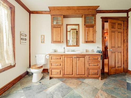 Bathroom - 71 Ch. Des Patton, Les Îles-De-La-Madeleine, QC - Indoor Photo Showing Bathroom