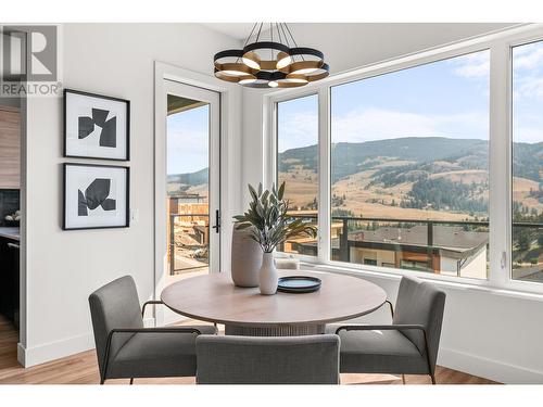 901 Melrose Street, Kelowna, BC - Indoor Photo Showing Dining Room