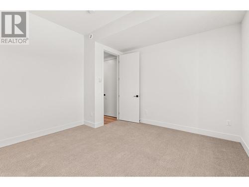 901 Melrose Street, Kelowna, BC - Indoor Photo Showing Other Room