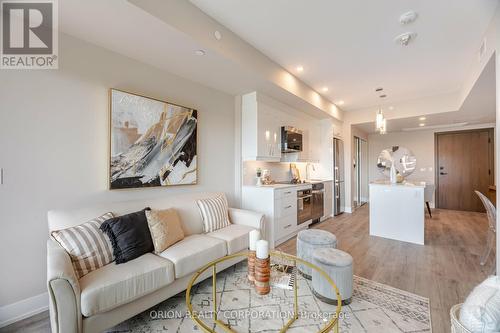 206 - 1316 Kingston Road, Toronto (Birchcliffe-Cliffside), ON - Indoor Photo Showing Living Room