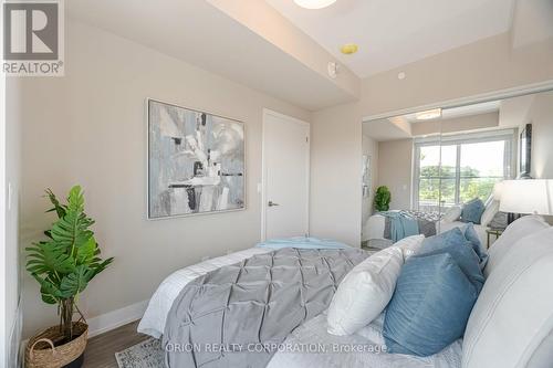 206 - 1316 Kingston Road, Toronto (Birchcliffe-Cliffside), ON - Indoor Photo Showing Bedroom