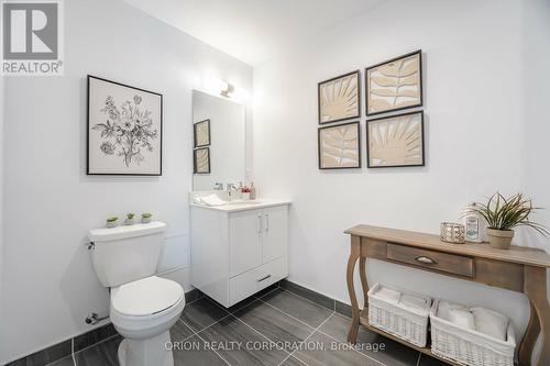 206 - 1316 Kingston Road, Toronto (Birchcliffe-Cliffside), ON - Indoor Photo Showing Bathroom