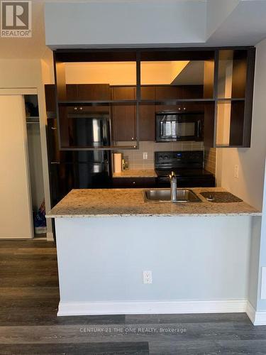 2020 - 181 Village Green Square, Toronto (Agincourt South-Malvern West), ON - Indoor Photo Showing Kitchen With Double Sink