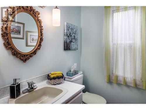 8291 Okanagan Landing Road, Vernon, BC - Indoor Photo Showing Bathroom