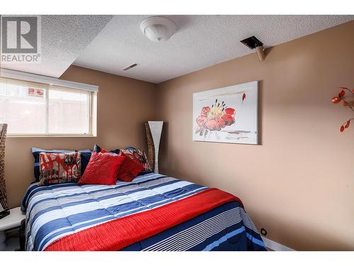 8291 Okanagan Landing Road, Vernon, BC - Indoor Photo Showing Bedroom