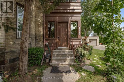 176 Huron Street, Woodstock, ON - Outdoor