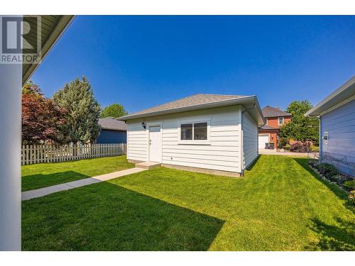 336 Mccarren Avenue, Kelowna, BC - Outdoor With Exterior