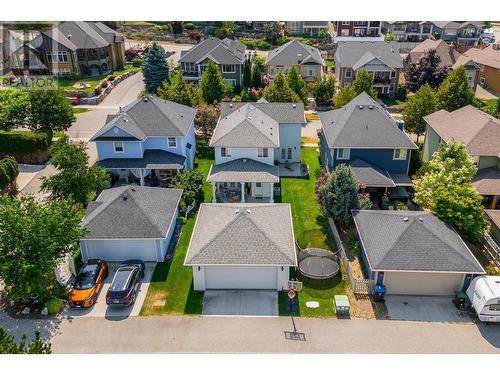 336 Mccarren Avenue, Kelowna, BC - Outdoor With Facade