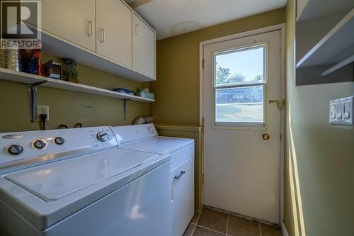 925 Serle Road, Kamloops, BC - Indoor Photo Showing Laundry Room