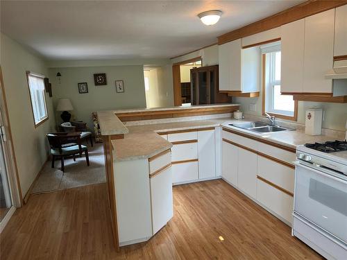 121 South Ditch Lake Co-Op Road, Ditch Lake, MB - Indoor Photo Showing Kitchen With Double Sink