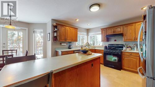 519 31St  S Avenue, Cranbrook, BC - Indoor Photo Showing Kitchen