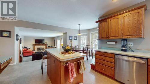 519 31St  S Avenue, Cranbrook, BC - Indoor Photo Showing Kitchen