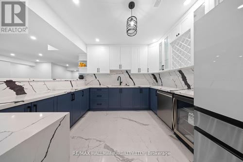 1 Spruceview Place, Whitchurch-Stouffville (Ballantrae), ON - Indoor Photo Showing Kitchen