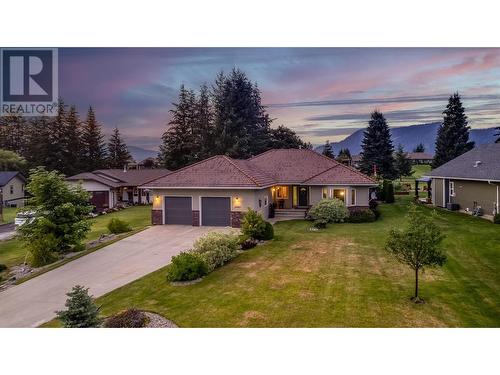 2642 Golf View Place, Blind Bay, BC - Outdoor With Facade