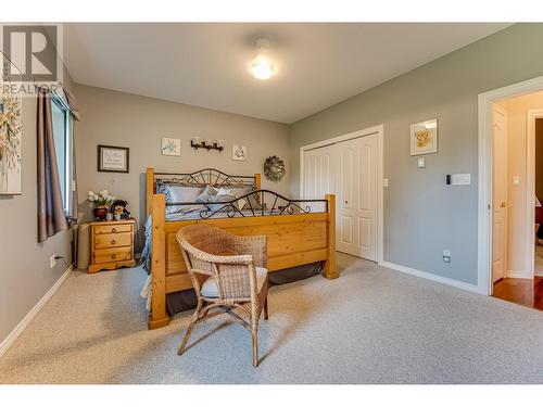 2642 Golf View Place, Blind Bay, BC - Indoor Photo Showing Bedroom