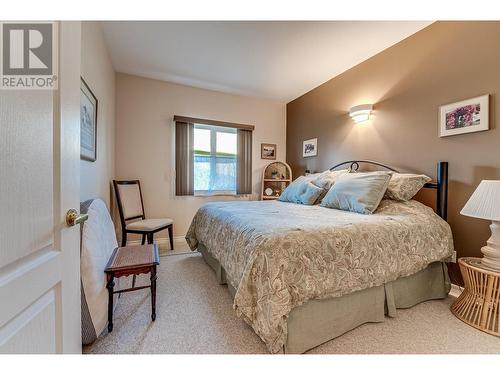 2642 Golf View Place, Blind Bay, BC - Indoor Photo Showing Bedroom