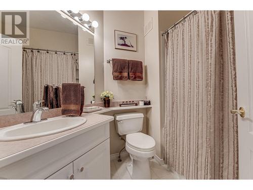 2642 Golf View Place, Blind Bay, BC - Indoor Photo Showing Bathroom