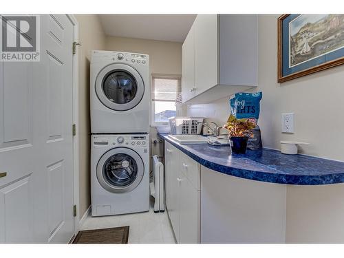 2642 Golf View Place, Blind Bay, BC - Indoor Photo Showing Laundry Room