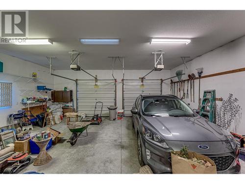 2642 Golf View Place, Blind Bay, BC - Indoor Photo Showing Garage