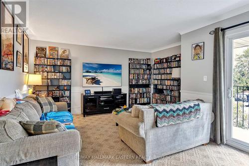 791 Stocker Road, Peterborough (Otonabee), ON - Indoor Photo Showing Living Room