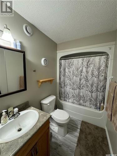 909 Prince Street, Hudson Bay, SK - Indoor Photo Showing Bathroom