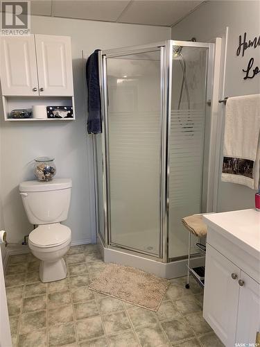 909 Prince Street, Hudson Bay, SK - Indoor Photo Showing Bathroom