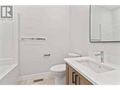 2991 27 Street Ne, Salmon Arm, BC - Indoor Photo Showing Bathroom