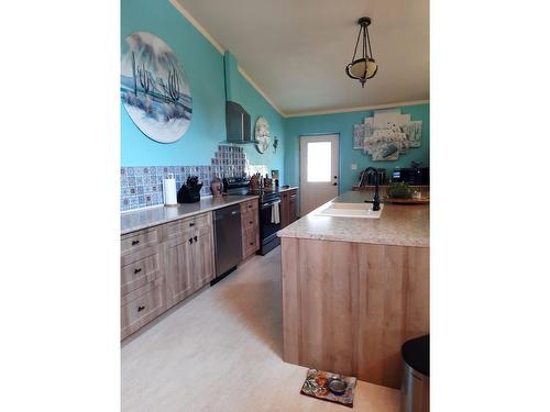 405 Elkhorn Street, Greenwood, BC - Indoor Photo Showing Kitchen